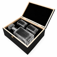 Ensemble de carafe à whisky carrée avec 2 verres en cristal, boîte en bois noir gravée, accessoires de bar, cadeaux pour hommes, anniversaire de mariage