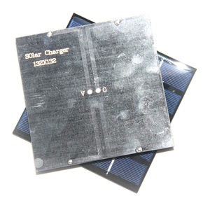 Panneau solaire 132x132mm 3W 5V polycristallin tout noir, module de chargeur solaire - Product Image 3