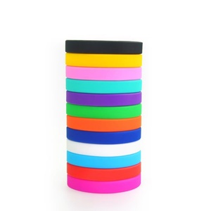 Pulseras Deportivas de Silicona Ligeras y Duraderas Personalizadas - Resistentes al Agua, Ecológicas, con Opciones de Logotipo Personalizado, Pequeños Regalos para - Product Image 1