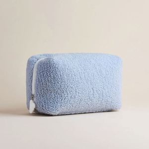 2026 New Arrival Fashion Durable <b>Large</b> Capacity Plush Cosmetic <b>Bag</b> Outdoor Travel Portable <b>Makeup</b> <b>Bag</b> for Daily Use - Product Image 3