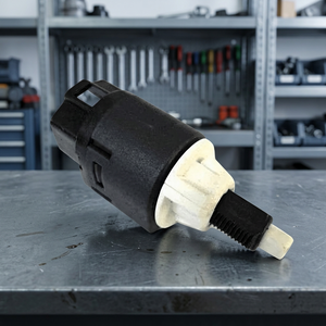 STOP <b>LIGHT</b> <b>SWITCH</b> Replacement Part for HINO 84380-E0050 New - Product Image 3