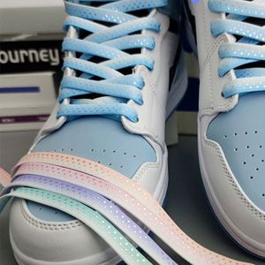 Cordones Planos de 8mm al por Mayor para AF1, Cordones Deportivos con Diseño de Salpicaduras de Tinta Colorida y Puntos Plateados para Hombres y Mujeres, Cordones para AJDunk - Product Image 1