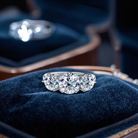 Bague en argent sterling S925 avec trois diamants, mode luxe léger, 4 carats de moissanite, pour femmes, bagues de fiançailles et de mariage