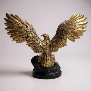 Trofeo de Resina Color Bronce con Diseño de Águila Dorada Corporativa, Tallado a Mano, Premio Duradero para Presidentes Legislativos/Judiciales - Product Image 1