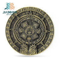 Pyramide fine en bronze antique 3d, pièce de monnaie, souvenir de la religion