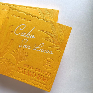 Logo personalizzato in rilievo sentire il romanticismo | Inviti di nozze pastello con artigianato in rilievo | Packaging di carte fatte a mano di lusso - Product Image 4
