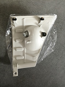 NEWTHINKINTG Señal de giro de luz de esquina para Isuzu NPR 700P Blanco Transparente Ancho y Narroe Body Truck Accesorios - Product Image 3