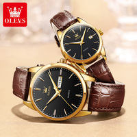 Olevs 6898 Montre à Quartz Sport pour Hommes Montre Habillée pour Femmes en Similicuir, Cadeau de Couple pour Hommes et Femmes, 2 Pièces