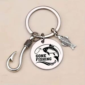 Portachiavi 'You're My Catch' per Pescatori, Ciondolo a Forma di Amo in Acciaio Inox, Regalo per Pescatori e Coppie Romantiche - Product Image 1
