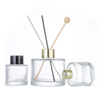 Design de luxe personnalisé 50ml Flacon de parfum vide en verre de roseau avec boîte-cadeau pour la décoration de l'hôtel