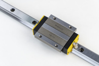 Glissière linéaire HGW25HA HGW25HC en acier allié haute charge avec bride carrée, longue durée de vie pour l'automatisation CNC PHEAKO