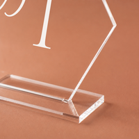 Panneau de table de mariage hexagonal personnalisé en acrylique, impression UV couleur, porte-carte de place transparent pour la décoration de réceptions et événements