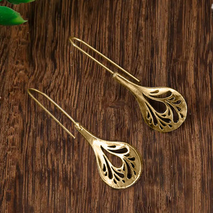Orecchini Vintage a Foglia Traforata per Donne, Stile Naturale, Accessori per Orecchie da Indossare Quotidianamente - Product Image 4