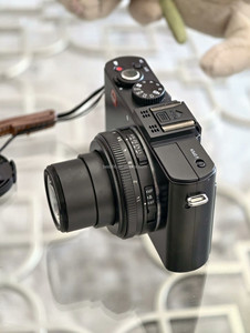 Leicas D-LUX6 10.1 <span class=keywords><strong>MP</strong></span> 1/1.7 "CMOS 3.0" จอแสดงผล Full HD การ์ด SD กล้อง mirrorless ใหม่ - Product Image 4