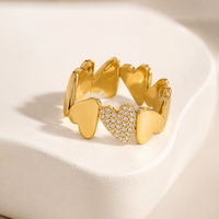 18K Gold PVD Edelstahl Multi-Herz Ehering für Damen Kristall-Pavé Vergoldet Wasserdicht Hypoallergen Großhandel Schmuck