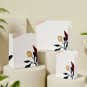 Sac en papier carré blanc personnalisé avec poignée en patch, emballage de vêtements portable de luxe, laminage, logo personnalisé pour le shopping - Product Image 2