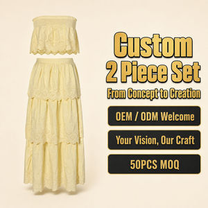 Completo gonna due pezzi in pizzo occhiellato giallo, top a fascia senza spalline e gonna lunga a balze, outfit estivo da donna - Product Image 1