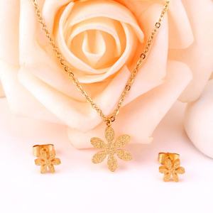 Asonsteel - Juego de Collar y Pendientes de Acero Inoxidable con Forma de Flor para Mujer - Product Image 5