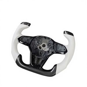 Volante Deportivo de Fibra de Carbono Forjado con Cuero, Luces LED de Cambio de Marcha Rojas, Compatible con VW Passat CC Golf <span class=keywords><strong>GTI</strong></span>/R MQB Evo - Product Image 6