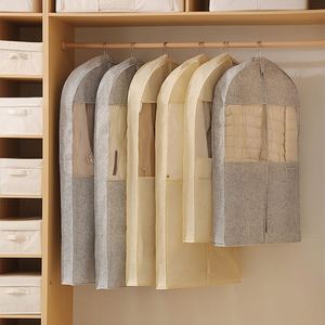 En gros Housse de protection anti-poussière pour vêtements et costumes, à suspendre dans la garde-robe - Product Image 1