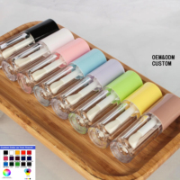 Vente en gros de tubes de brillant à lèvres cylindriques vides de 4ml 5ml 6ml 8ml avec dessus rose violet noir pour emballage de brillant à lèvres