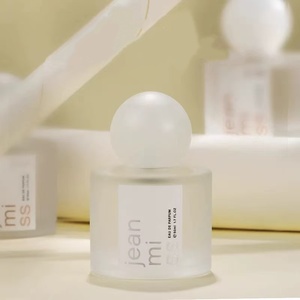 Elegante Spray de Fragancia para Mujer, Aroma Fresco y Natural de Larga Duración, Ligero para Cuerpo y Hogar - Product Image 6