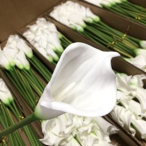 O-1019 Prezzi all'Ingrosso, Dimensioni Personalizzate 63cm, Fiori di Calla Artificiali in PU a Effetto Realistico in Vendita - Product Image 6