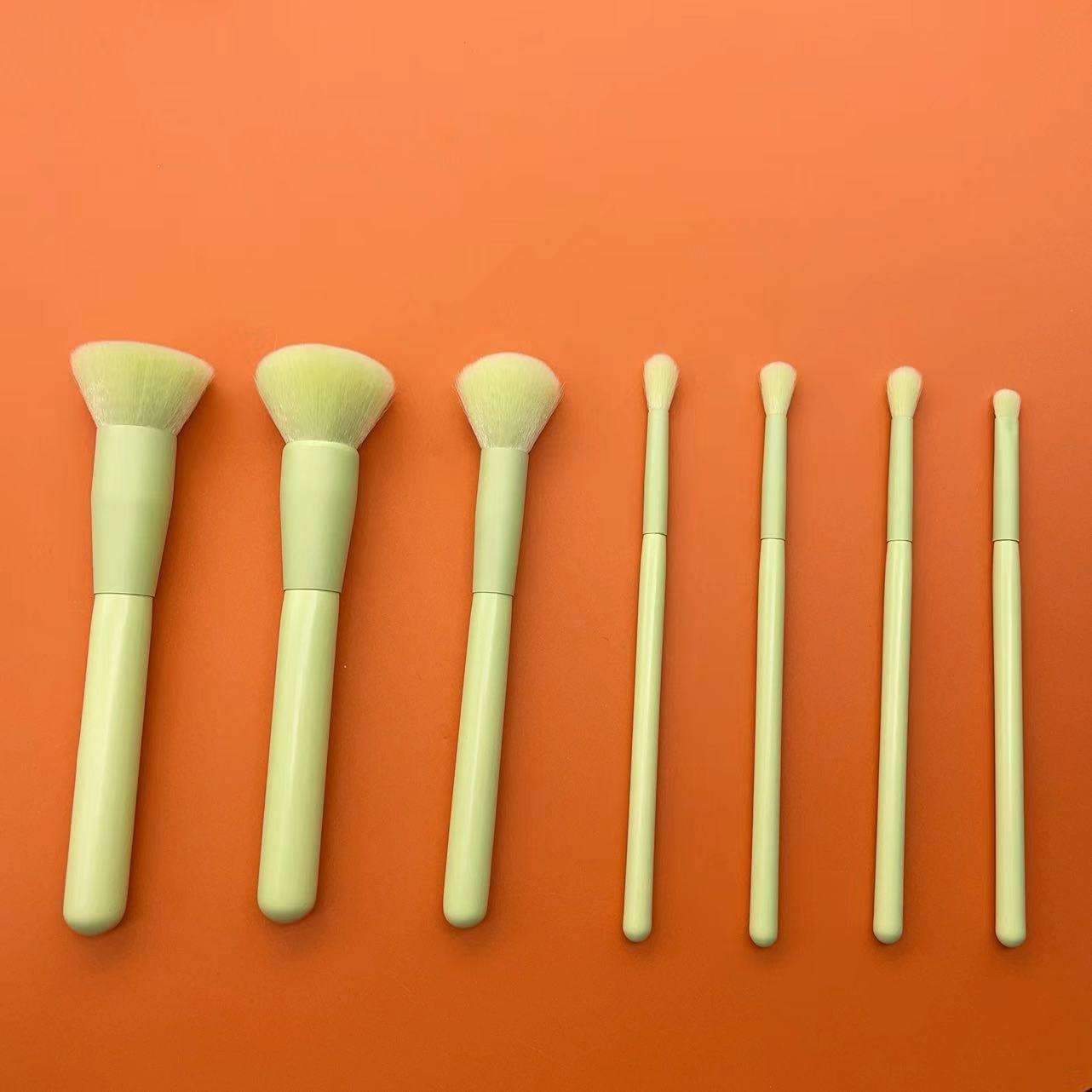 สีเขียว