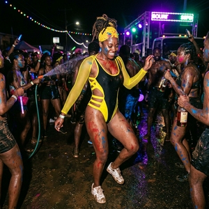 Maillot de bain string sexy personnalisé avec logo d'usine, combinaison de carnaval à coupe haute pour fête sur la plage, tenue de Jouvert, monokini - Product Image 4