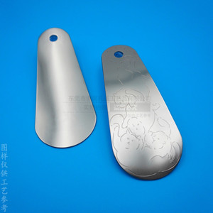 Chausse-pied en métal personnalisé en alliage d'aluminium brossé avec trou pour accessoires de chaussures - Product Image 2