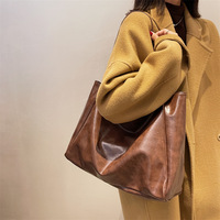 Tas Selempang Wanita Gaya Vintage Modern untuk Aktivitas Sehari-hari, Kapasitas Besar, Bahan Kulit PU Lembut, Kasual