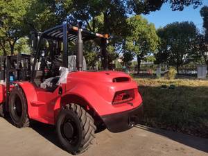 คล้ายกับรถยกสำหรับพื้นที่ขรุขระยี่ห้อ HELI รุ่น HANGCHA HC รับน้ำหนักได้ 3 ตัน ความยาวงา 1220 มม. CPCD30 ขับเคลื่อน 4 ล้อ - Product Image 4