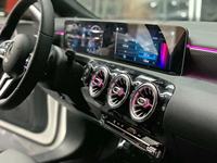 Accessoires pour Mercedes-Benz Classe A W177 : Garniture de sortie d'air turbine, garniture d'entrée d'air, éclairage d'ambiance LED