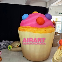 Aufblasbare Werbeplakatidee für Dessertläden: großer Kuchenballon, aufblasbarer Cupcake für die Dekoration von Food Festivals