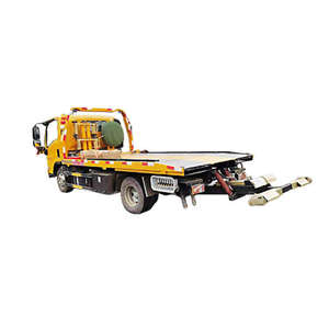 Camion de dépannage japonais 1SUZU 4X2 4 tonnes, camion de sauvetage à plateau, camion de remorquage à plateau hydraulique, petit véhicule de sauvetage routier - Product Image 4