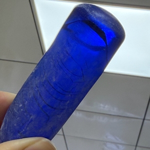 Spinelle bleue cobalt synthétique brute de laboratoire non taillée pour la découpe de pierres précieuses - Product Image 4