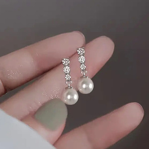 Orecchini Pendenti con Perle Simulate e Zirconi Geometrici per Donne, Gioielli Eleganti e Delicati alla Moda - Product Image 5
