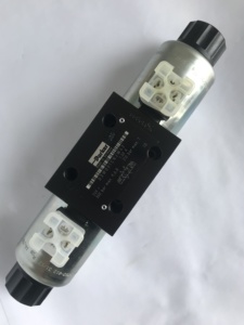 Bobine de commande directionnelle hydraulique D3W001CNJW42 - Product Image 2