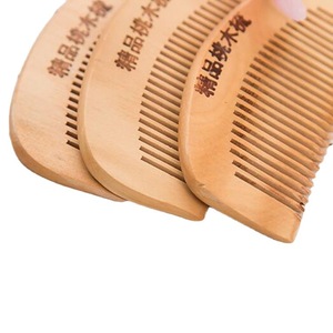 Peine de madera, peine de madera de durazno natural antiestático que promueve la salud, peine portátil de bolsillo para masaje del cuero cabelludo, venta al por mayor. - Product Image 2