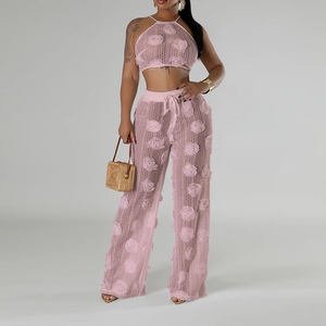 Ensemble 2 pièces tendance pour femme : haut court à lacets et pantalon ample en maille transparente de couleur unie - Product Image 4