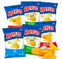 Chips Ruffles Sabor a Cebolla y Yogur, Sabor a Queso Cheddar y Crema Agria, 82g, Bocadillos Exóticos