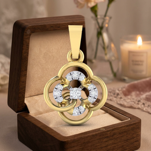 Colgante de plata con diamante cultivado en laboratorio, diseño de flor de cuatro pétalos, joyería fina con lazo entrelazado para mujer, regalos elegantes, joyería personalizada al por mayor. - Product Image 3