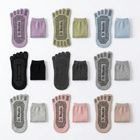Chaussettes de yoga et de Pilates de luxe pour l'été, antidérapantes, à cinq doigts avec sangle croisée, pour femmes, entraînement professionnel en studio, 85 % coton respirant