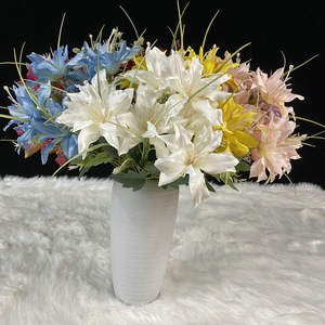 2022 nuovo giglio artificiale fiori mazzetto di seta calle Bouquet <span class=keywords><strong>Bush</strong></span> per matrimonio Bouquet decorazioni per feste <span class=keywords><strong>Baby</strong></span> Shower arredamento - Product Image 2