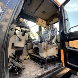 Excavadora de Ruedas HYUNDAI 210W-9T Usada, Versátil, de 21 Toneladas, para Construcción y Demolición Pesada - Product Image 1