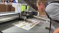 Máquinas de corte CNC digitales de cama plana con alimentación automática para vinilos, pegatinas, patrones de prendas y troqueles de dibujo