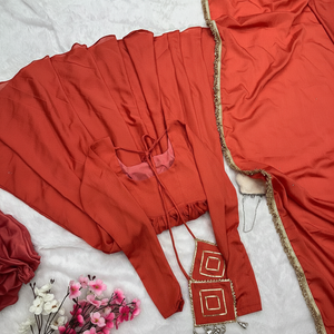 Compre ahora Temporada de invierno Especial Hermoso encaje y trabajo de Latkan Patrón de estilo enorme Estilo Anarkali Fancy Kurti Set a un ritmo razonable - Product Image 1