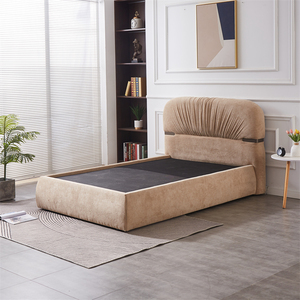 Letto matrimoniale/king size imbottito in tessuto, con doppia piattaforma, molto spesso, elegante, beige-marrone, con testiera trapuntata. - Product Image 1