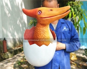 Achetez un dinosaure T-rex bébé dans un œuf, marionnette de dinosaure réaliste, marionnette de dinosaure personnalisée, parc jurassique - Product Image 4
