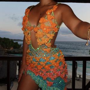 Vestido Mini Modesto <span class=keywords><strong>de</strong></span> Ganchillo Satinado Hecho a Mano LM D83 con Apliques Florales 3D, Cola Dramática con Volantes, Estilo Y2K Dulce y Cintura Natural - Product Image 4